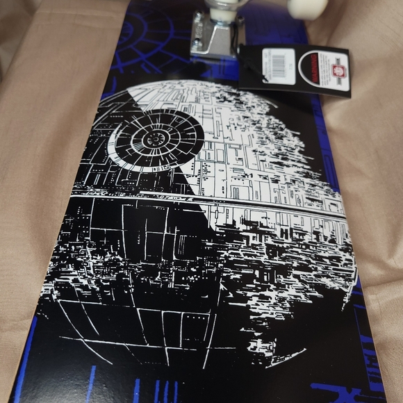 Star Wars Death Star Skateboard - Picture 5 of 15